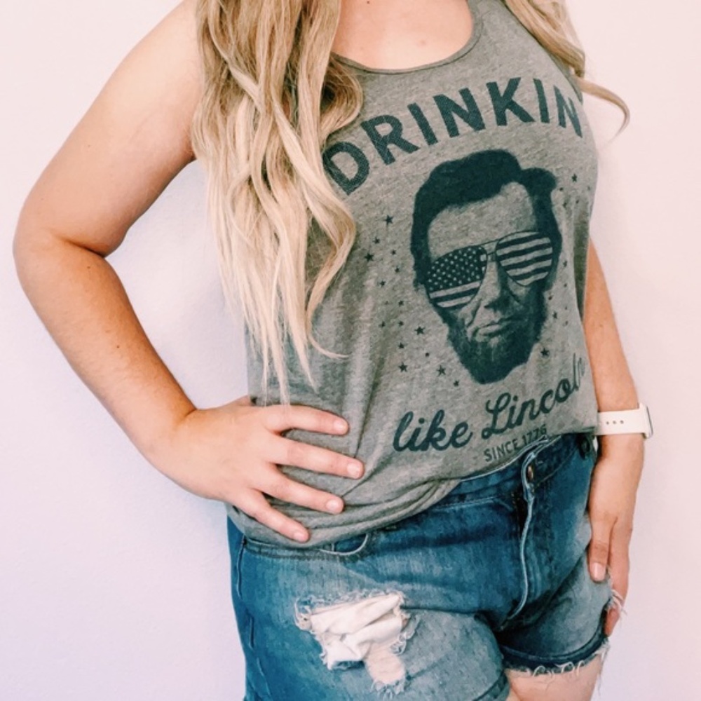 Funny Graphic Tee "Drinkin Like Lincoln" Tank Top Gray Medium